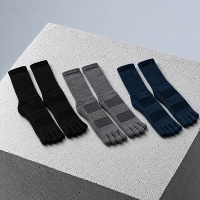 Toe running socks in black, grey and navy
