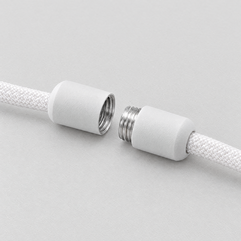 Close-up of the screw lock on the elastic shoelaces